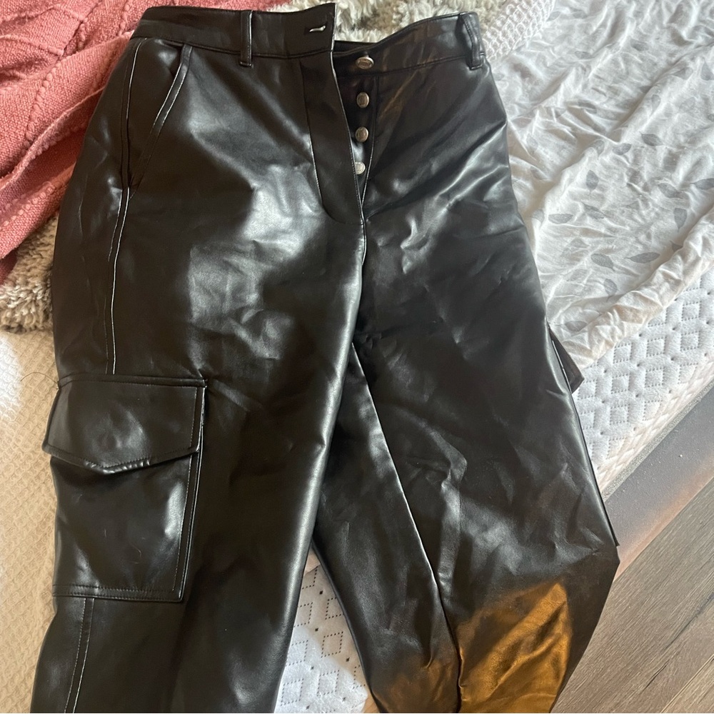 Wilfred free cargo pants, size 2